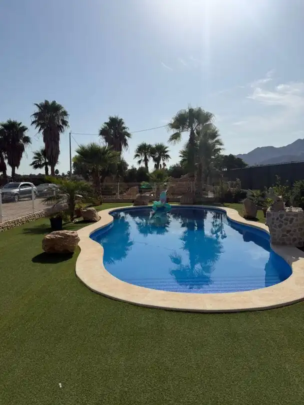 Piscina de Casa o chalet en venta en Elche / Elx con Aire acondicionado, Calefacción y Jardín privado