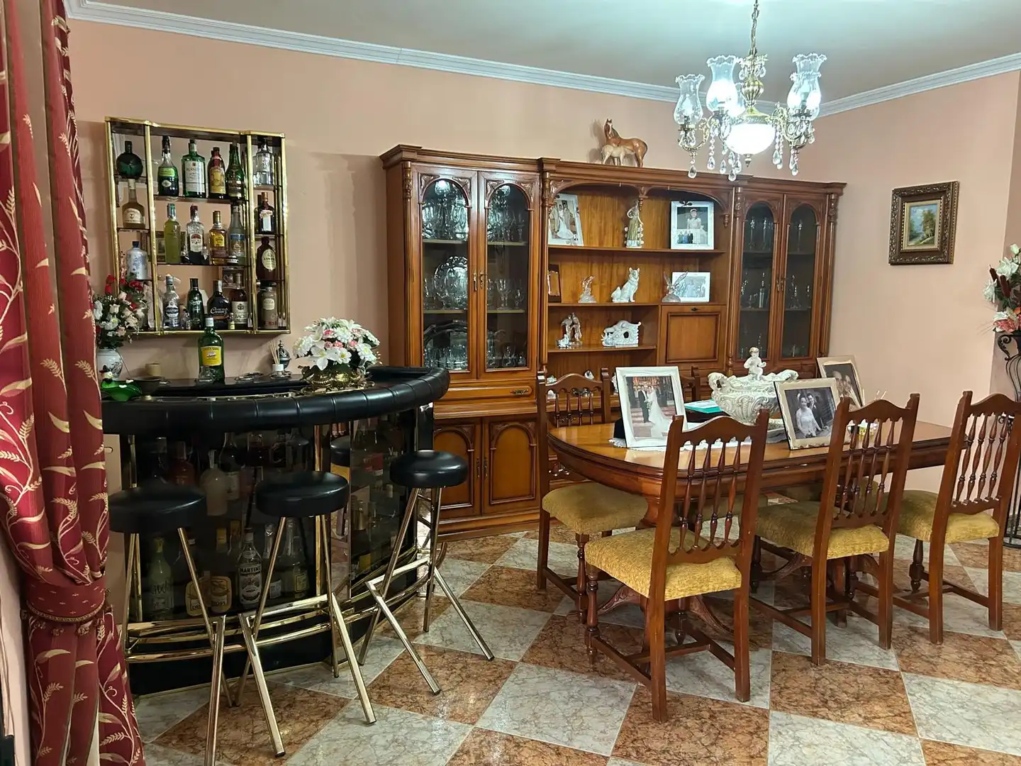 Comedor de Casa o chalet en venta en Jaén con Aire acondicionado, Calefacción y Jardín privado
