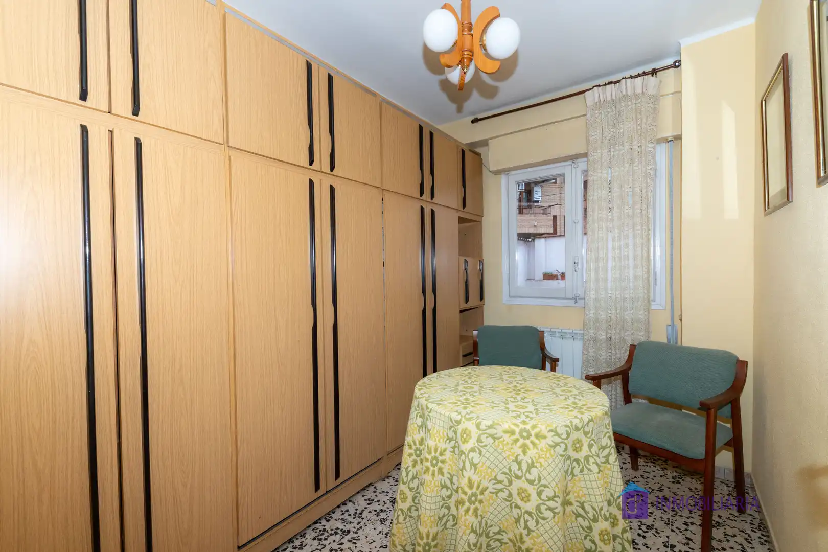 Habitación de Piso en venta en Zaragoza con Calefacción y Terraza