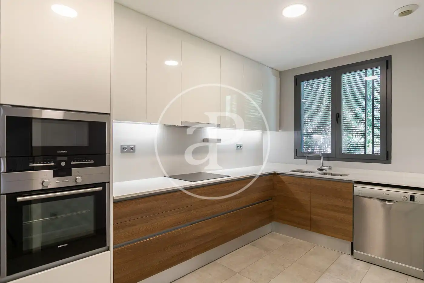 Kitchen of Flat for sale in Barcelona  with Air Conditioner, Heating and Storage room