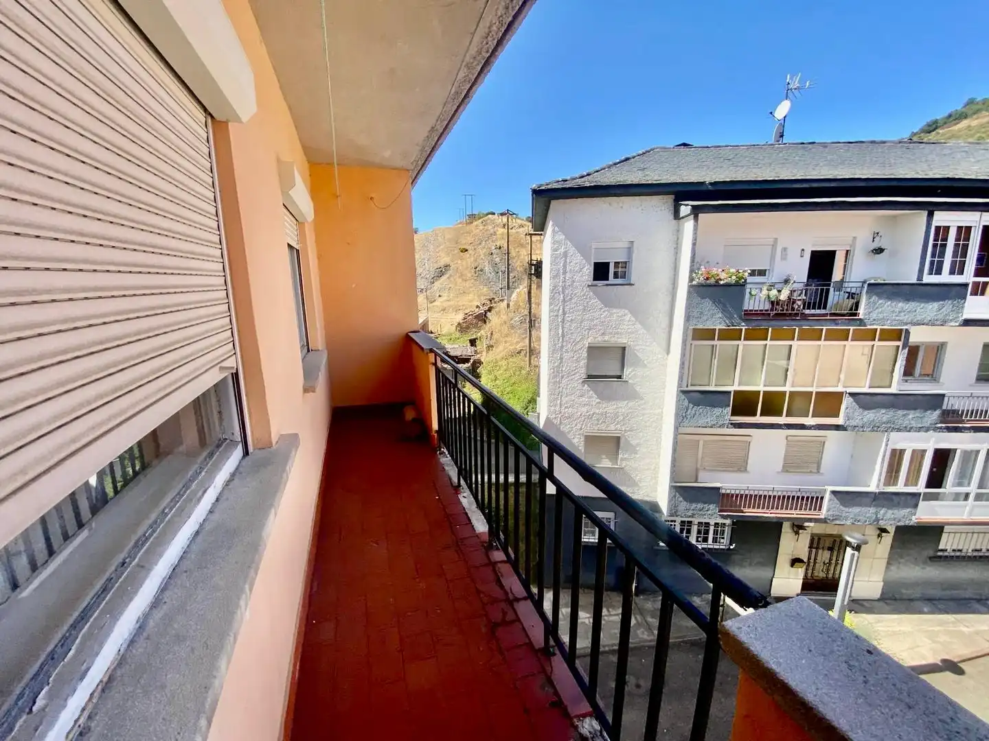 Balcony of Flat for sale in La Pola de Gordón   with Storage room and Furnished