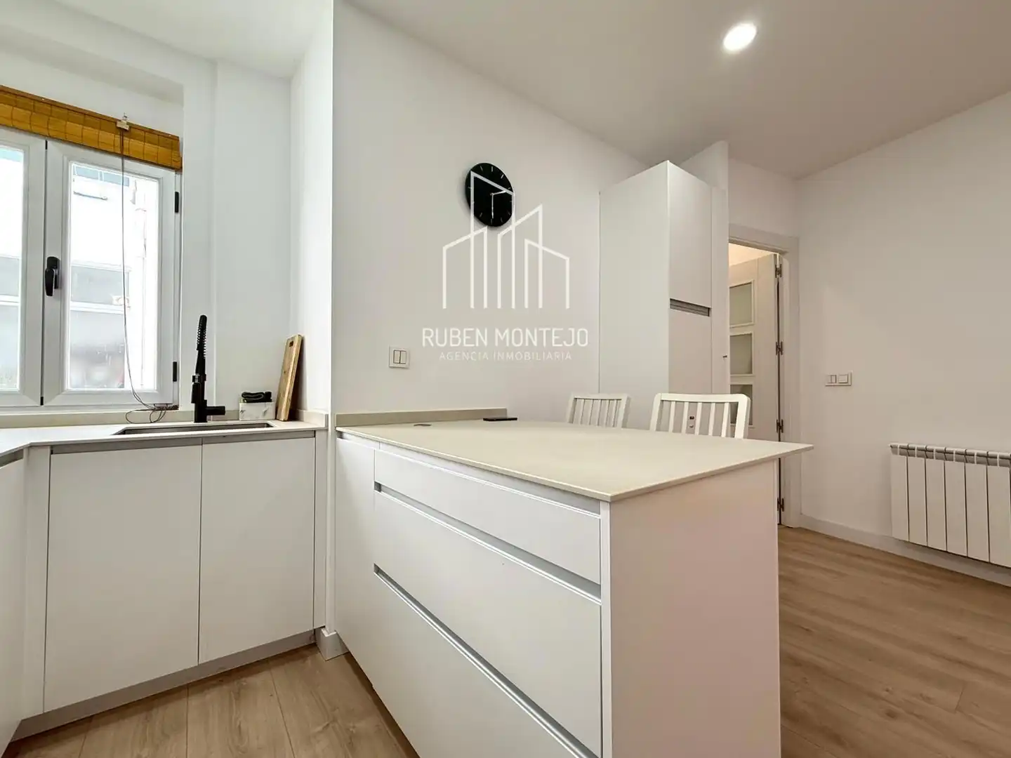 Kitchen of Flat for rent in Salamanca  with Heating, Terrace and Furnished