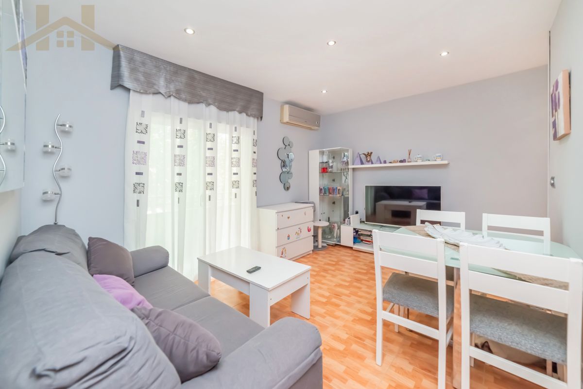 Sala d'estar de Pis en venda en Leganés amb Aire condicionat i Terrassa