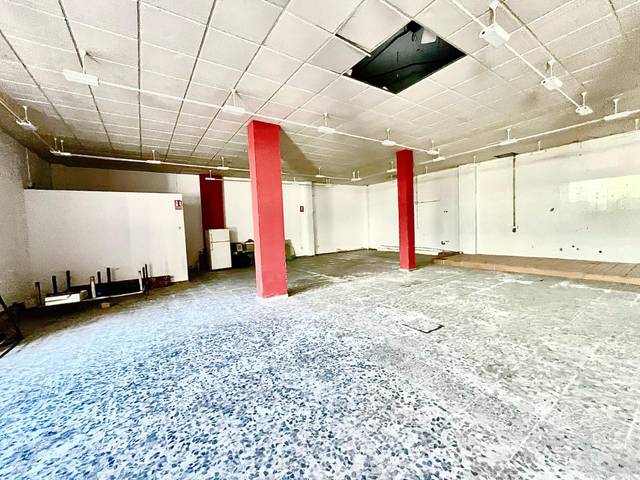 Local comercial en Venta en  HERMANOS ALVAREZ QUINTERO en Castilleja de la Cuesta