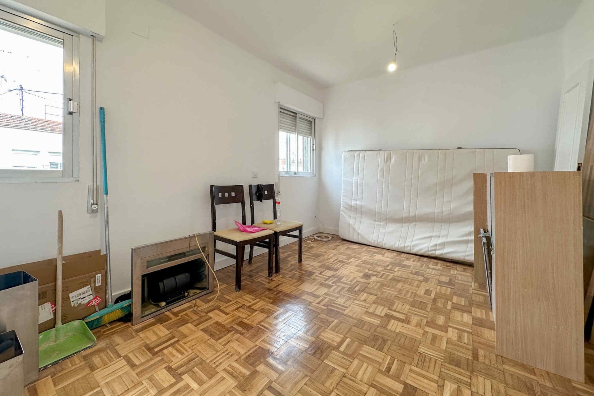 Bedroom of Flat for sale in  Madrid Capital  with Air Conditioner