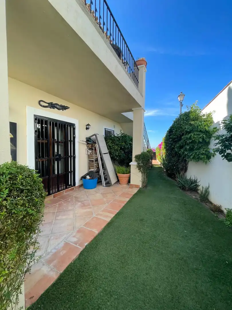 Terraza de Casa adosada en venta en Benahavís con Aire acondicionado, Jardín privado y Terraza
