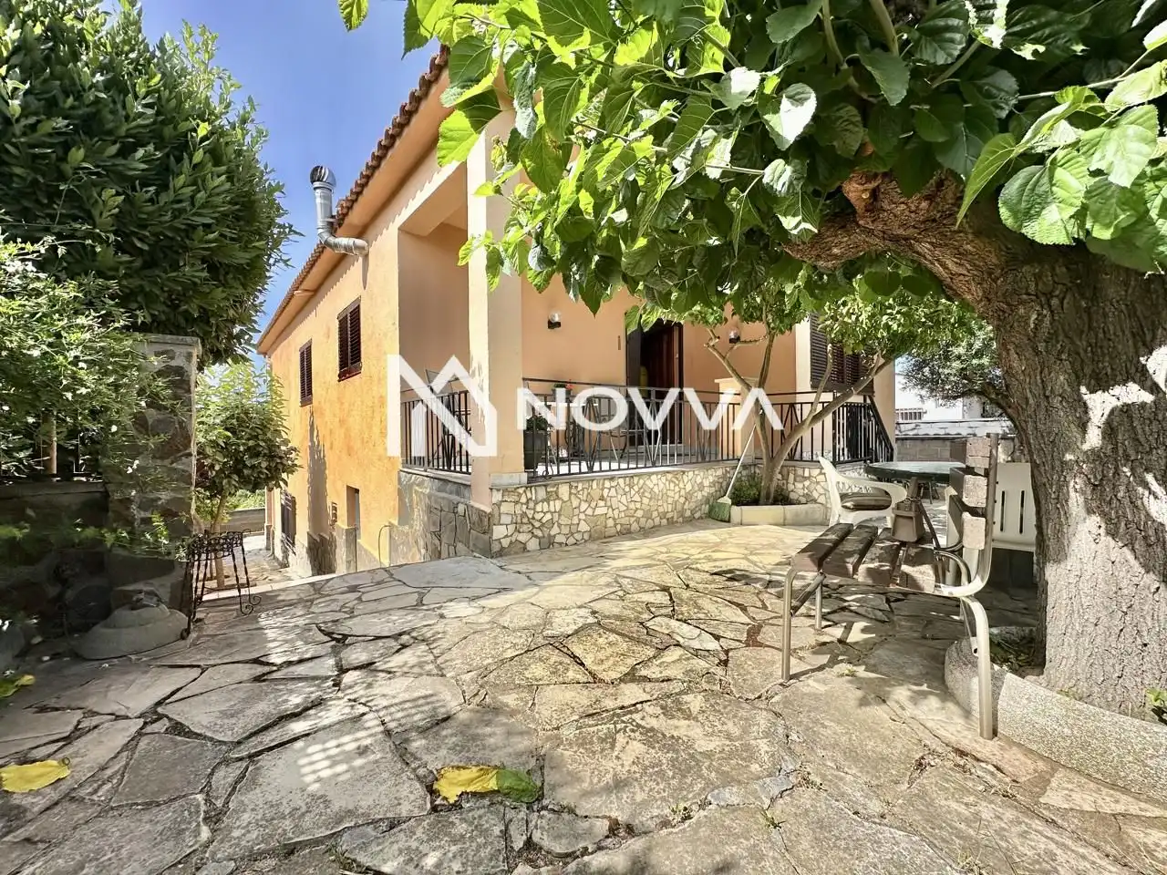 Vista exterior de Casa o xalet en venda en Palafolls amb Jardí privat