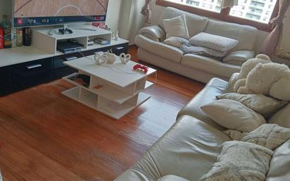 Living room of Flat for sale in Bilbao   with Heating, Furnished and Oven