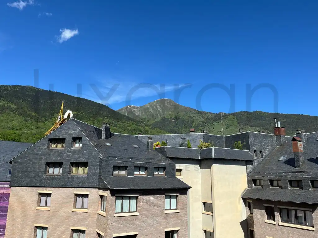 Exterior view of Apartments for sale in Vielha e Mijaran