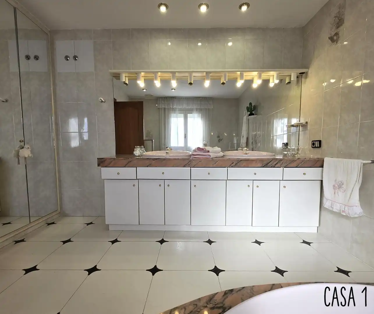 Bathroom of Detached homes for sale in Tarragona  with Heating, Terrace and Storage room