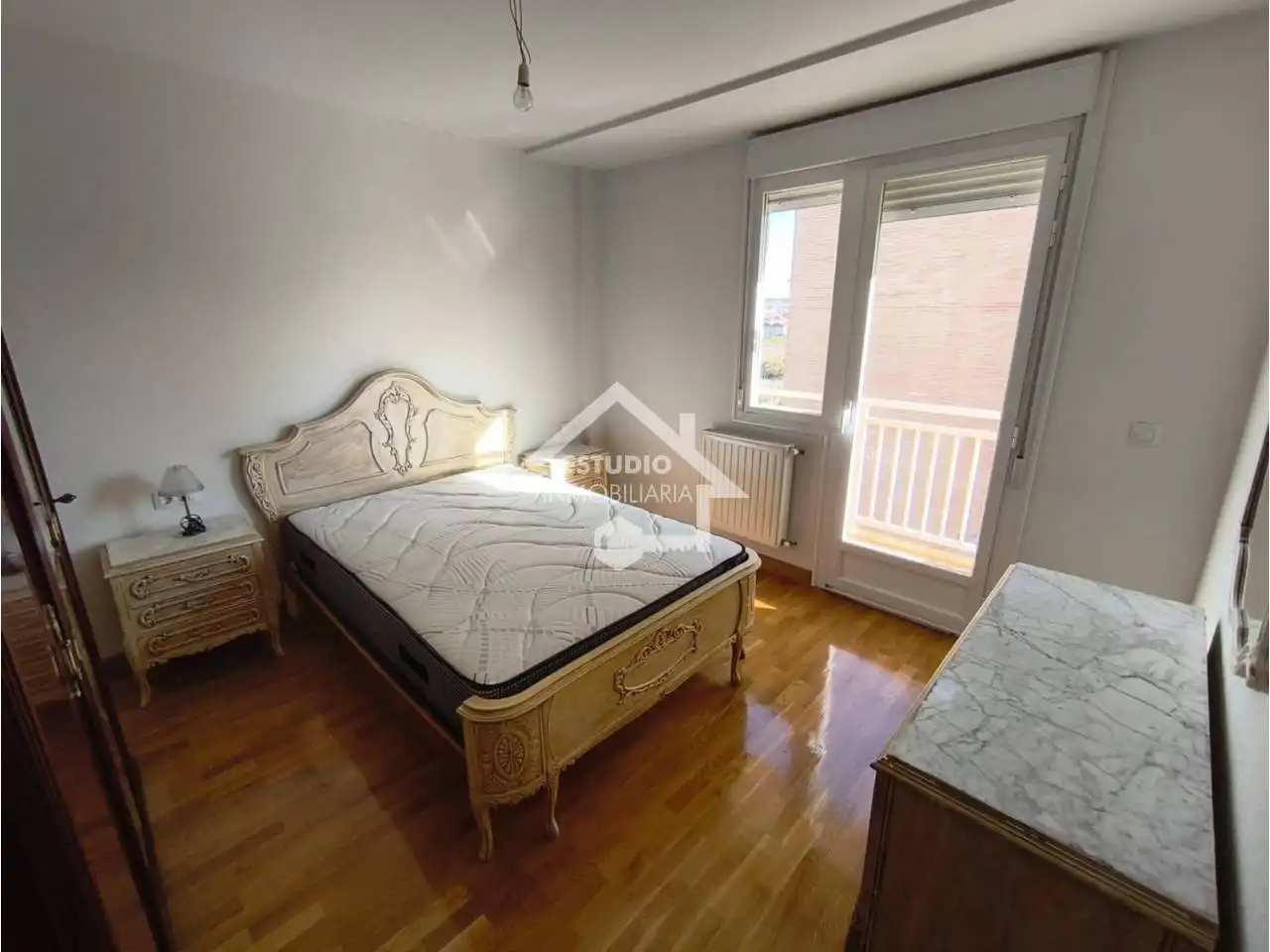 Habitación de Casa adosada en venta en Mendavia con Calefacción, Jardín privado y Parquet