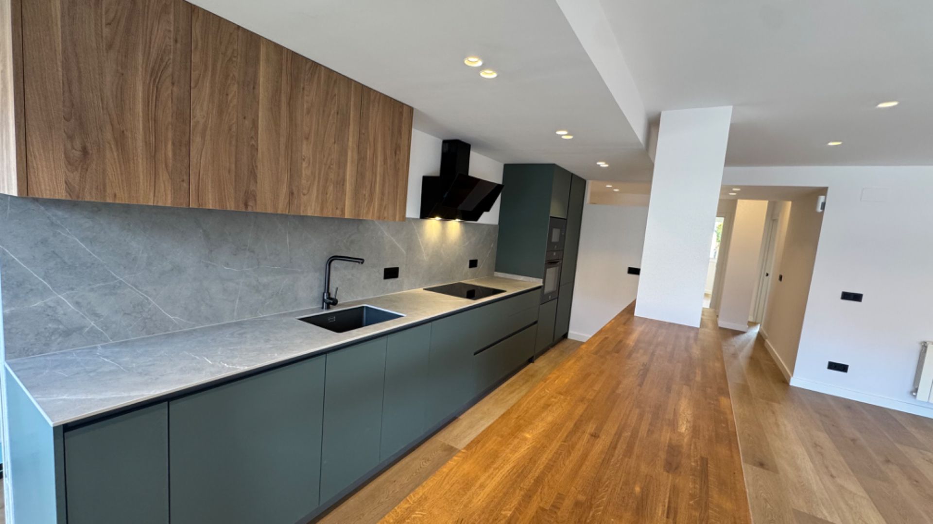 Cuina de Pis en venda en Mataró amb Aire condicionat, Calefacció i Parquet