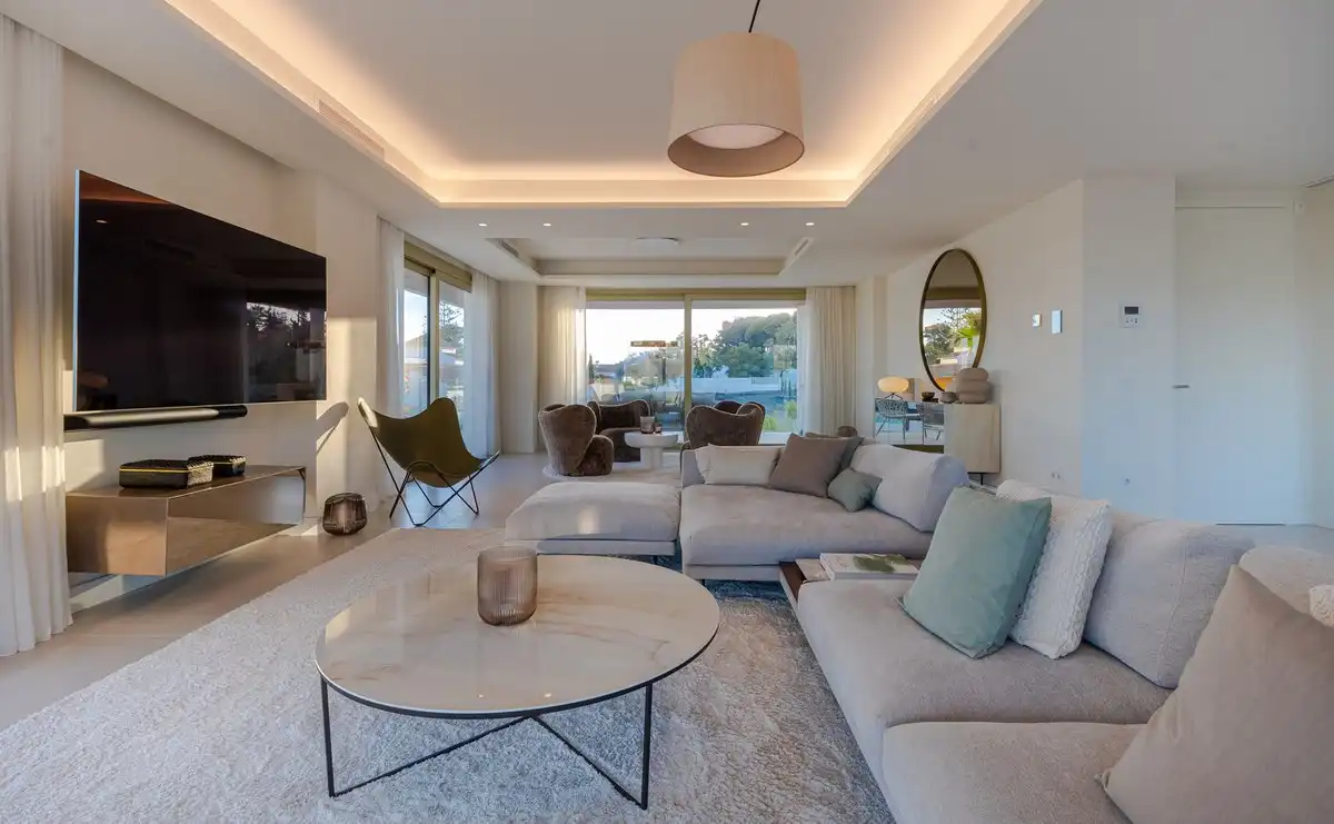 Wohnzimmer von Dachboden zum Verkauf in Marbella mit Klimaanlage, Terrasse und Abstellraum