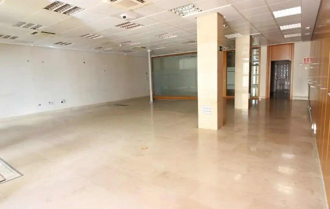 Local comercial en venda a Plaza Carmen Abela, imagen 5