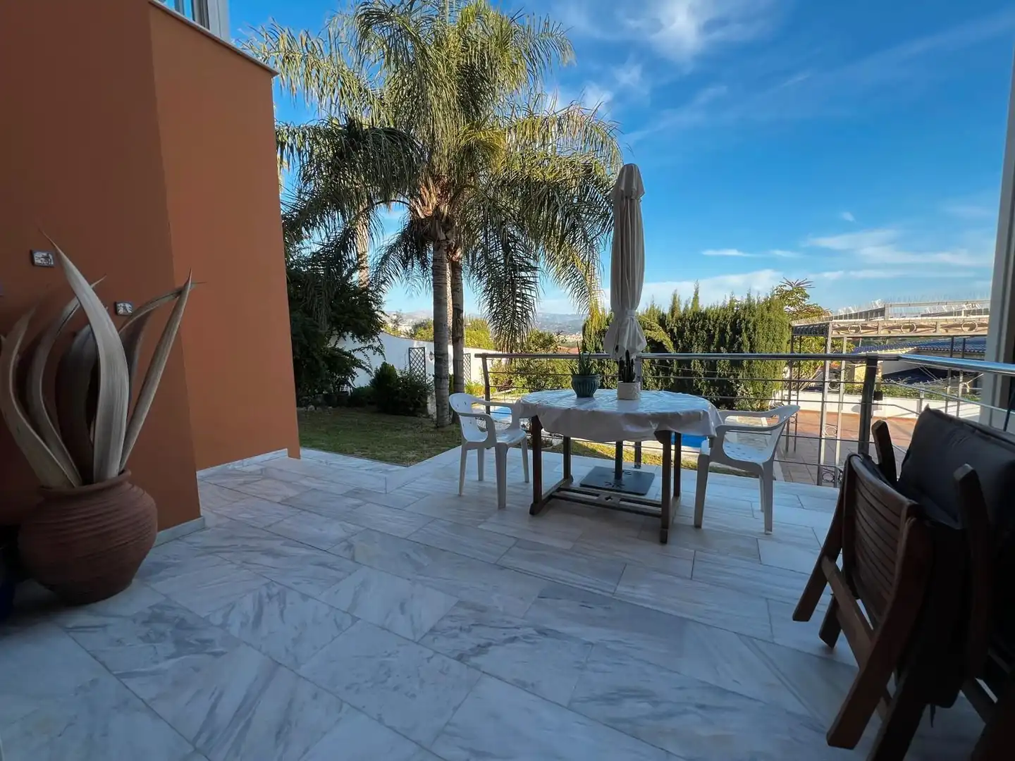 Terraza de Casa o chalet en venta en Vélez-Málaga con Aire acondicionado, Jardín privado y Piscina