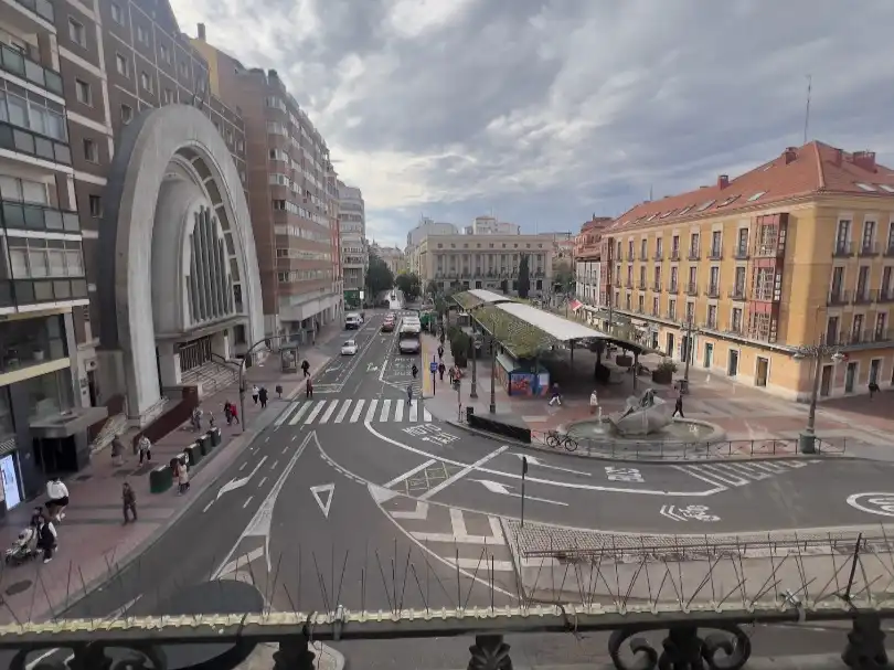 Vista exterior de Piso en venta en Valladolid Capital con Aire acondicionado, Terraza y Balcón