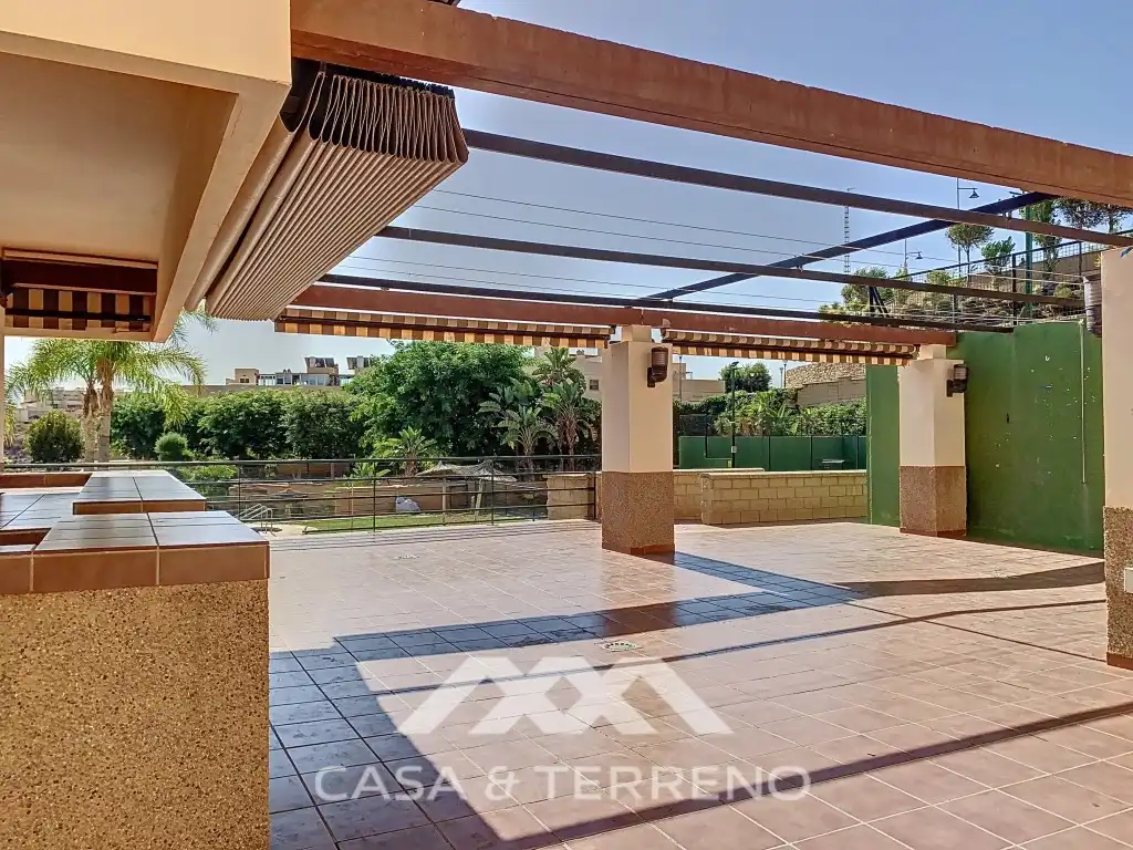 Adossat amb piscina en venda a Calle Celestina, imagen 33