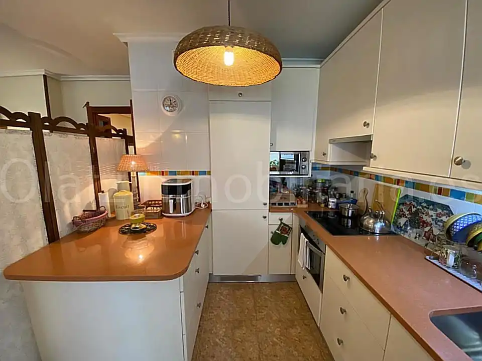 Kitchen of Flat for sale in Balmaseda  with Heating and Storage room