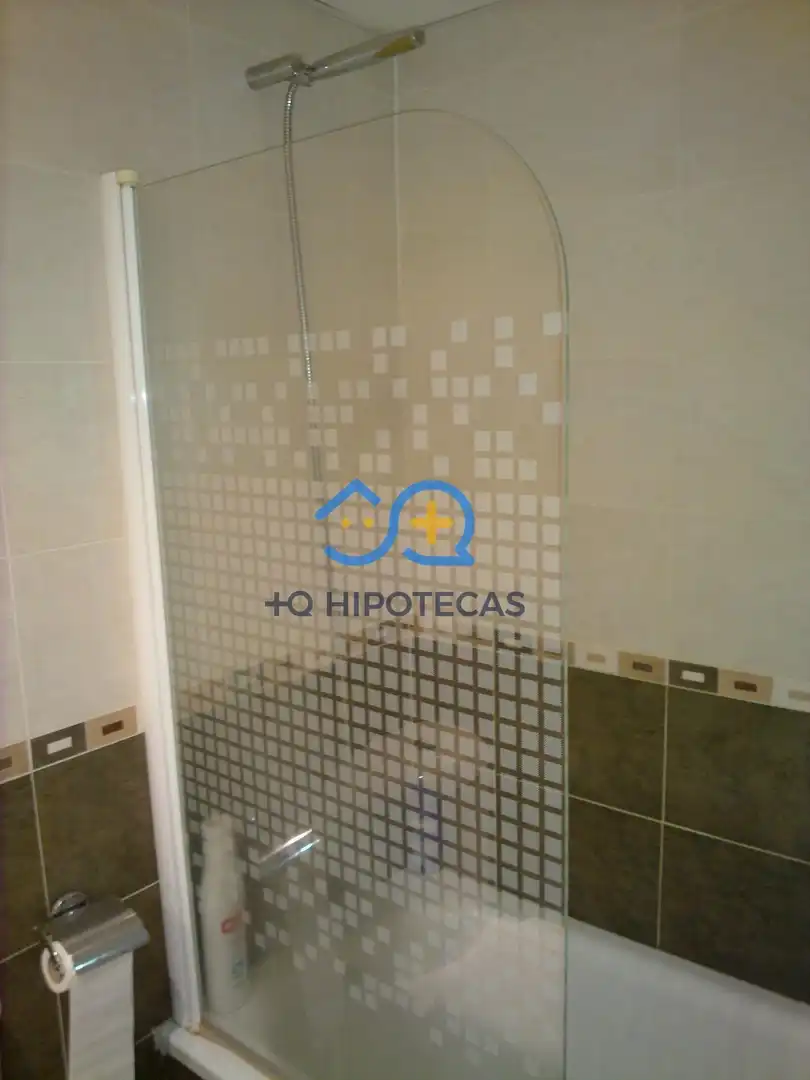 Flat for sale in Madrid  with Air Conditioner, Heating and Storage room