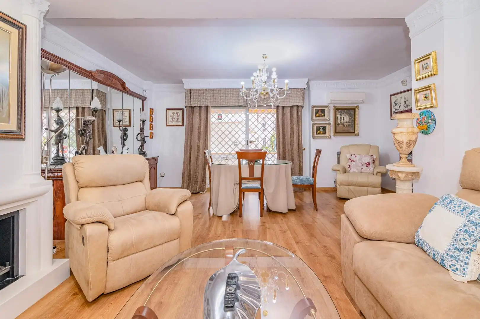 Living room of Detached homes for sale in Granada  with Air Conditioner and Heating