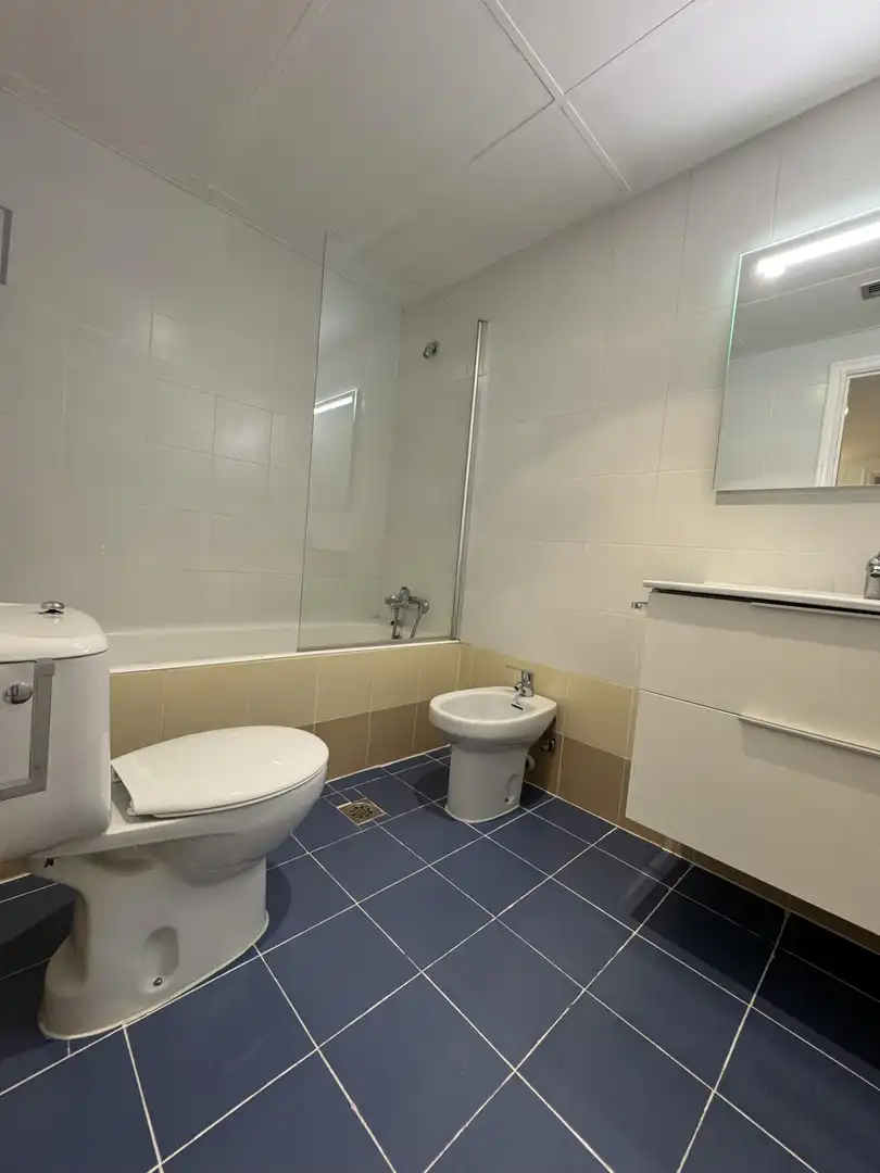 Baño de Piso en venta en Zaragoza con Terraza y Trastero