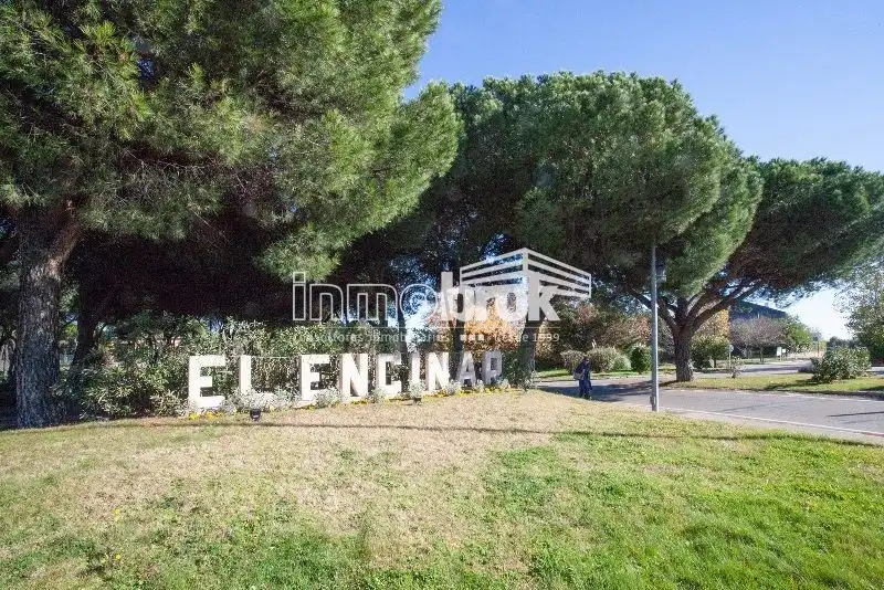 Garage for sale in La Moraleja
