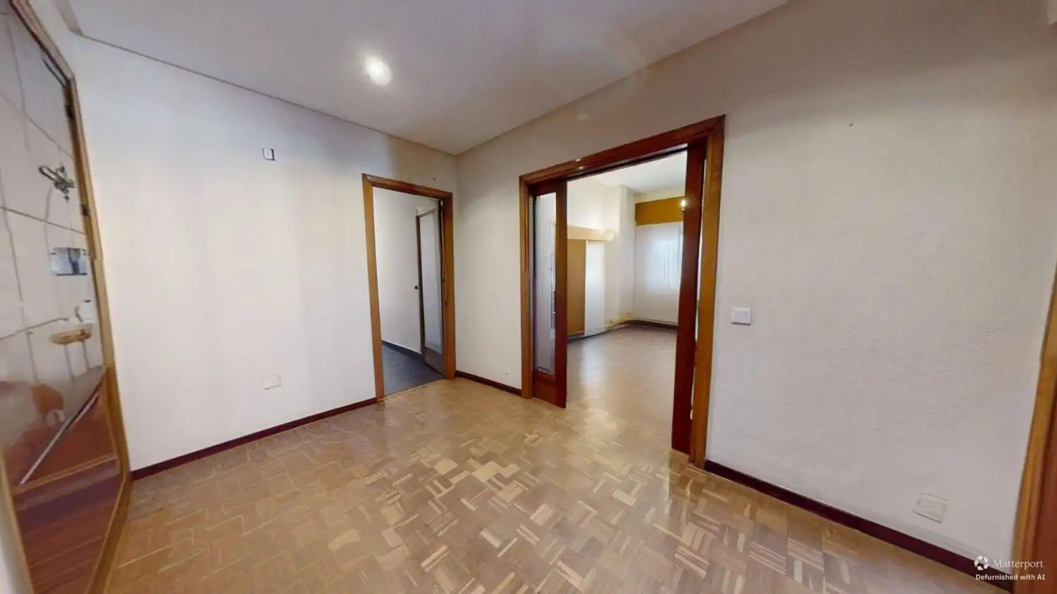 Flat for sale in Sevilla  with Air Conditioner, Terrace and Storage room