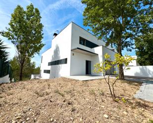 Vista exterior de Casa adosada en venda en Sant Quirze del Vallès amb Aire condicionat, Calefacció i Jardí privat