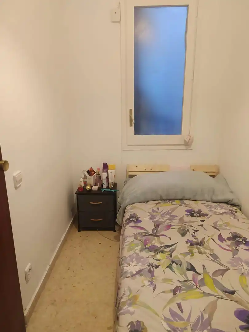 Habitación de Piso de alquiler en Barcelona con Amueblado, Lavadora y TV