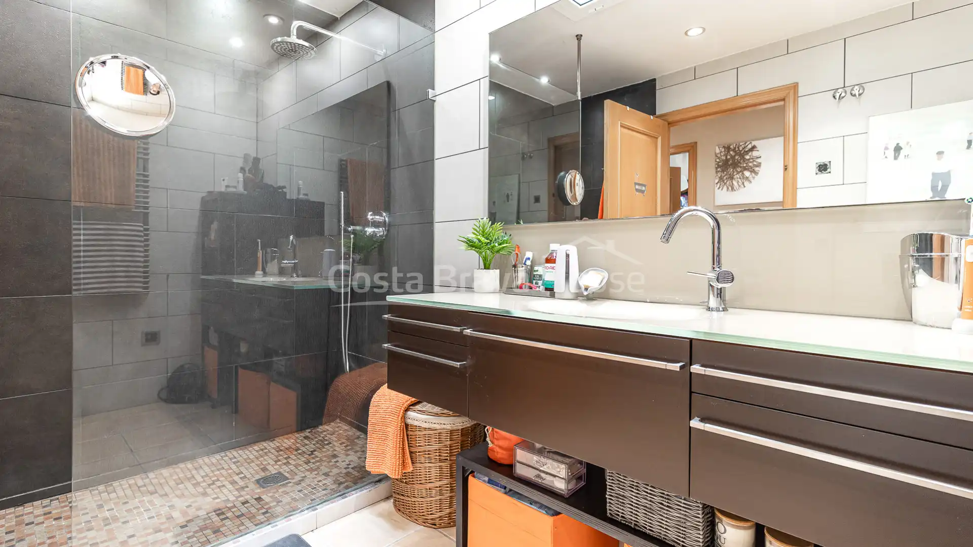 Casa con piscina en venta en Carrer de Joaquim Ruyra, imagen 27