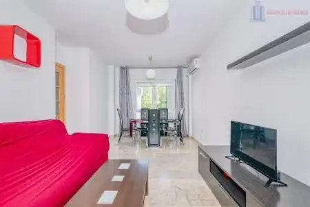 Piso con ascensor en venta en Antequera 60