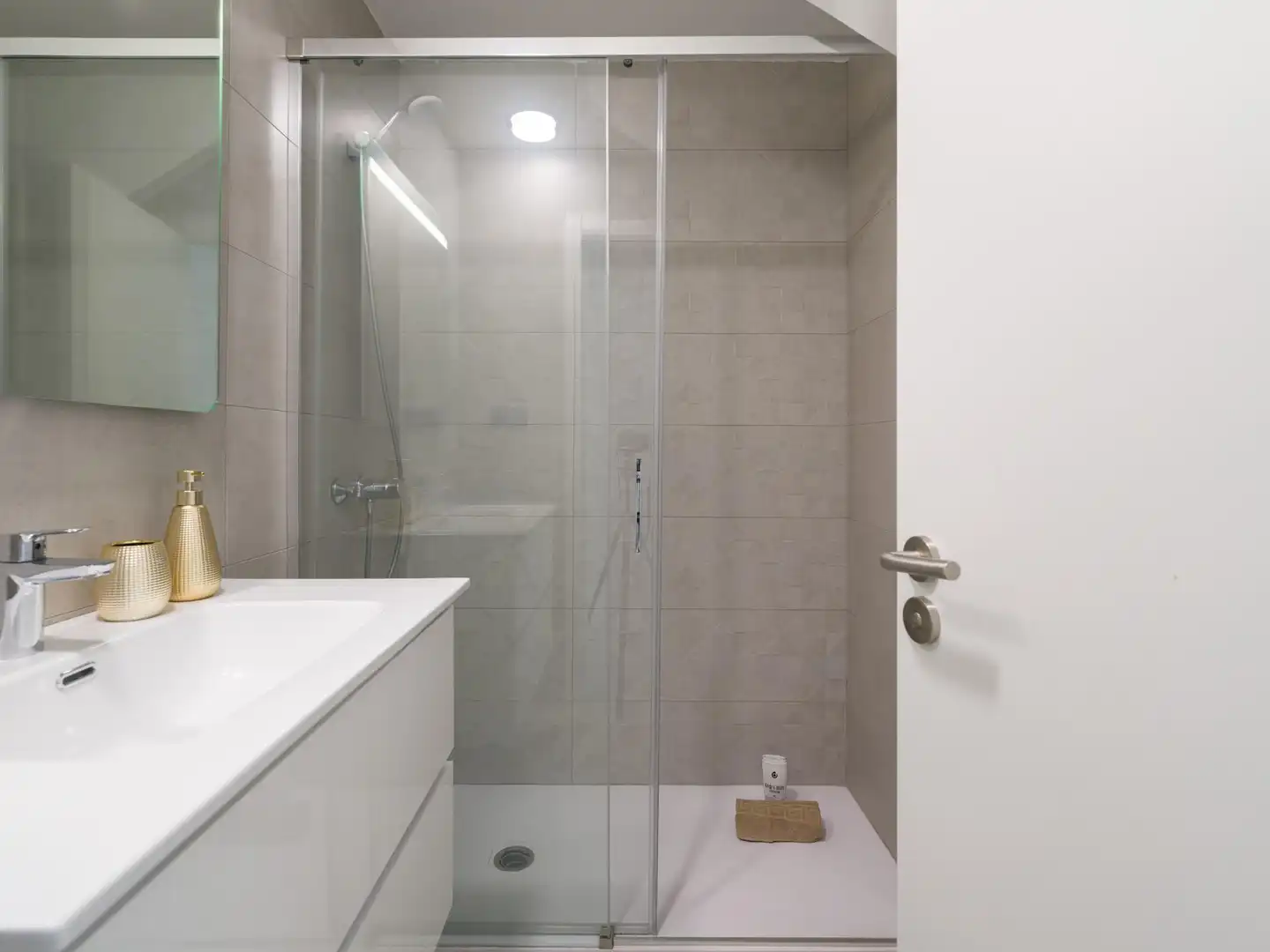 Bathroom of Attic for sale in Las Palmas de Gran Canaria  with Air Conditioner, Heating and Terrace