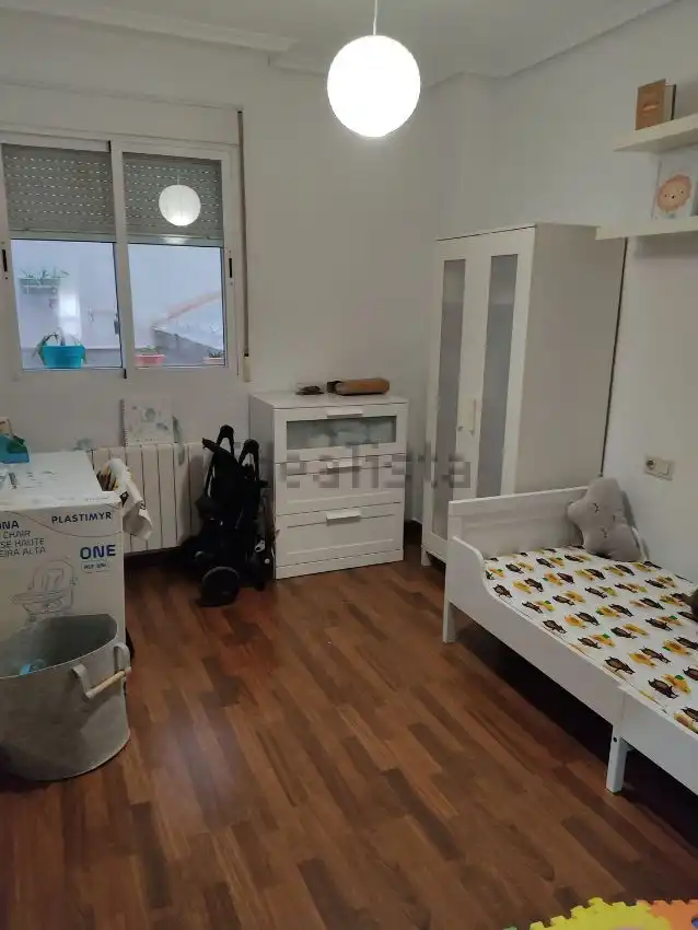 Schlafzimmer von Erdgeschoss zum Verkauf in Albacete mit Klimaanlage, Heizung und Abstellraum