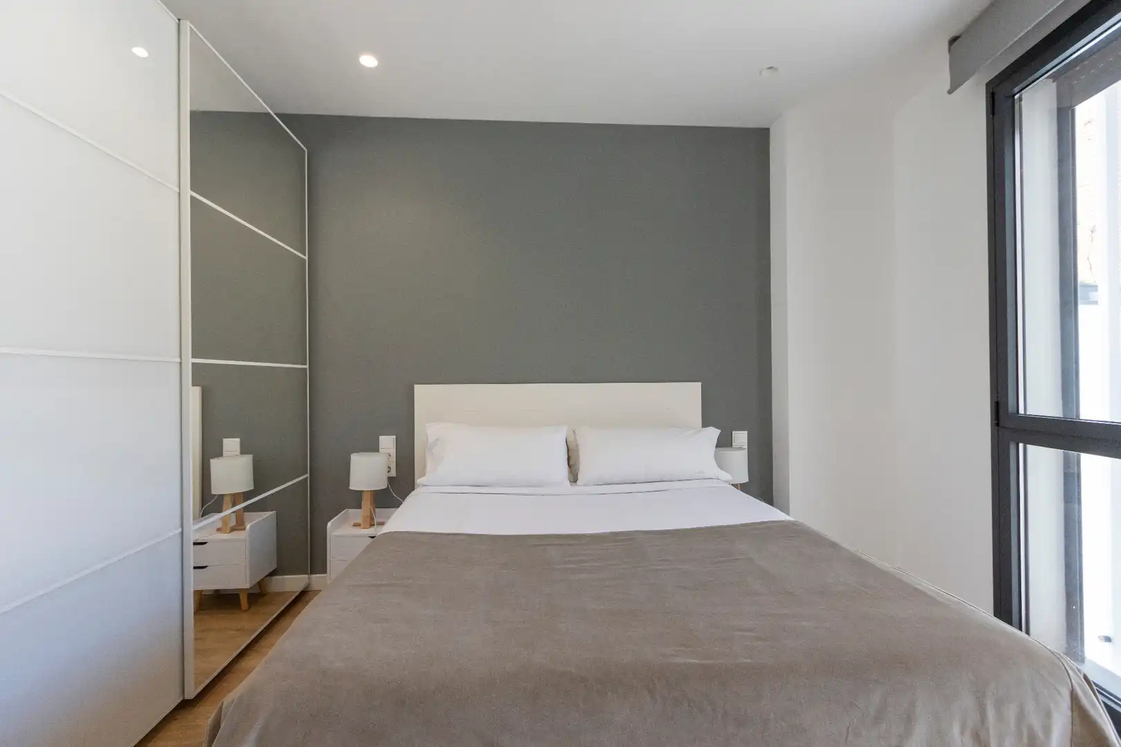 Bedroom of Duplexes for sale in Barcelona  with Air Conditioner, Heating and Parquet flooring