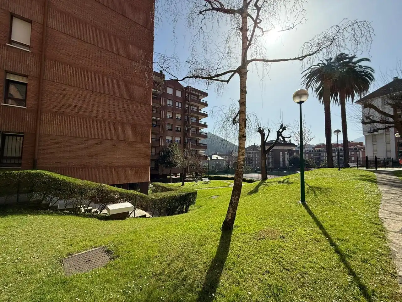 Vista exterior de Pis en venda en Castro-Urdiales amb Calefacció, Parquet i Terrassa