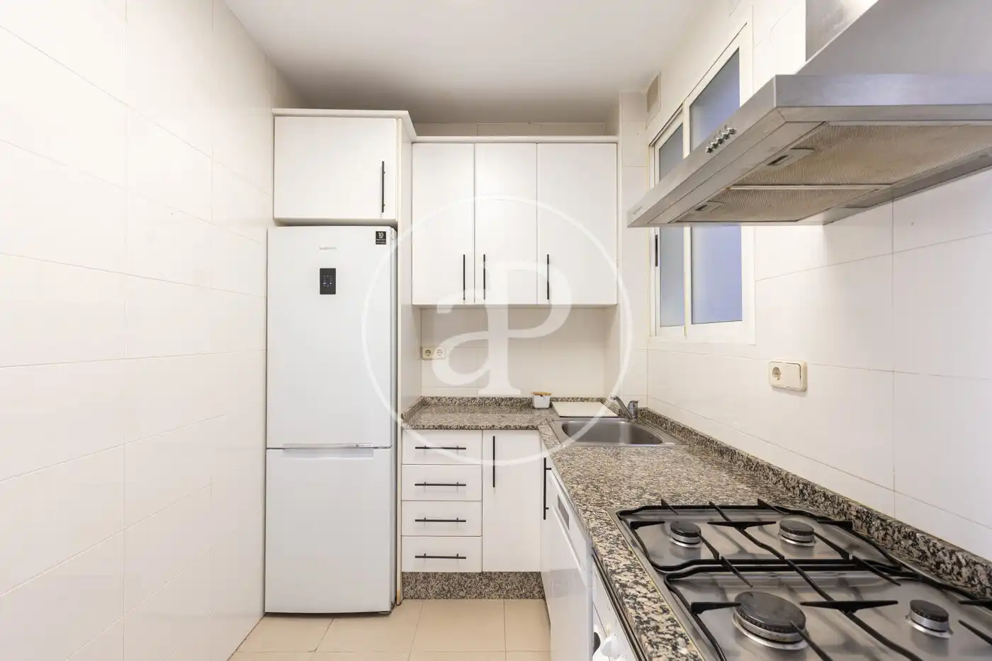 Küche von Wohnung zur Miete in Valencia mit Klimaanlage und Heizung