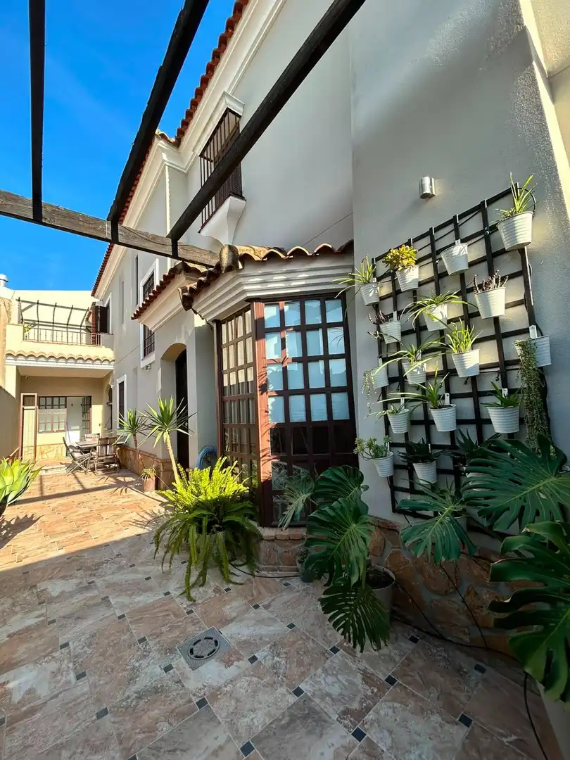 Vista exterior de Casa o chalet en venta en Tocina con Terraza y Amueblado