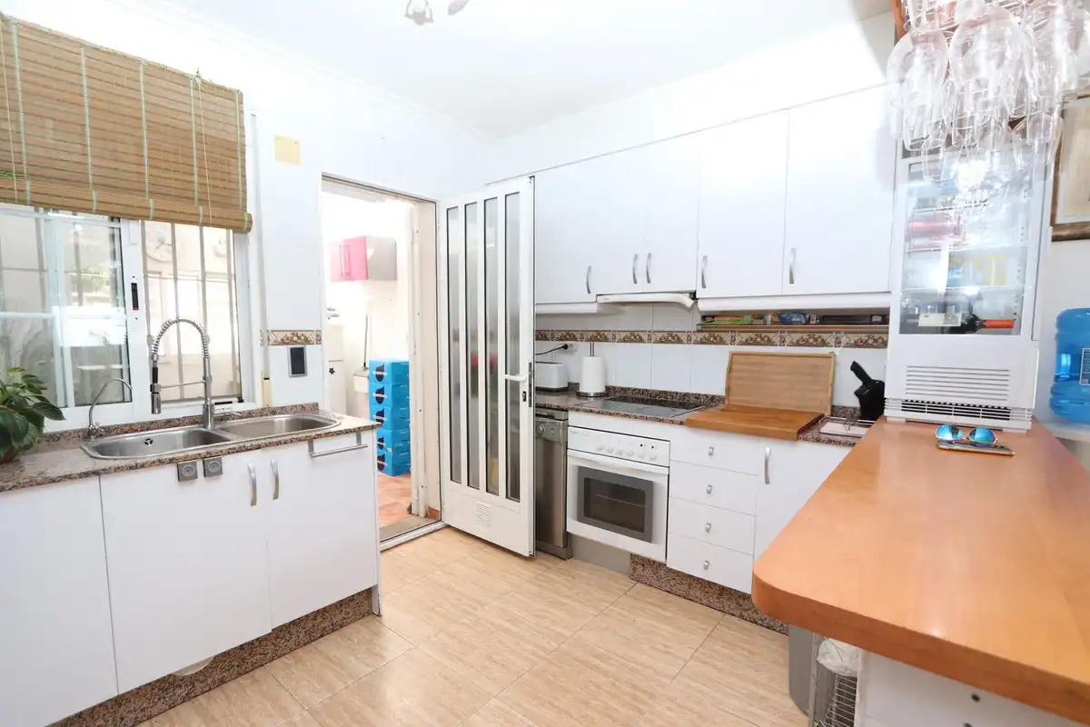 Cuina de Casa o xalet en venda en Murcia amb Aire condicionat, Jardí privat i Terrassa