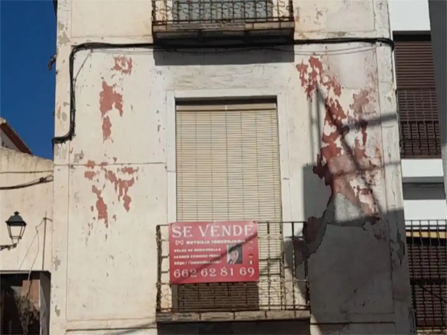Vista exterior de Piso en venta en Vélez de Benaudalla, Granada