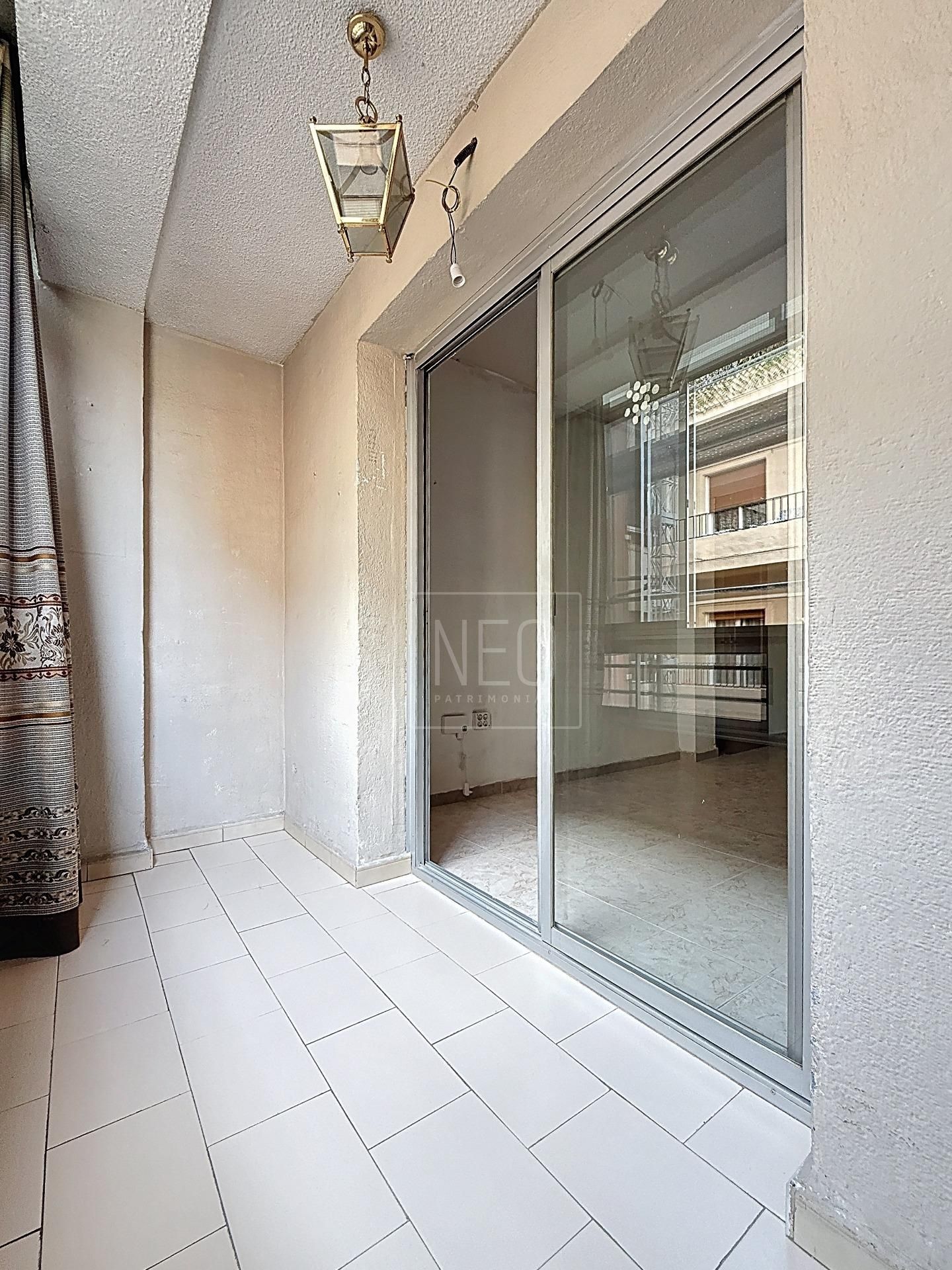 Pis en venda en  Granada Capital amb Balcó