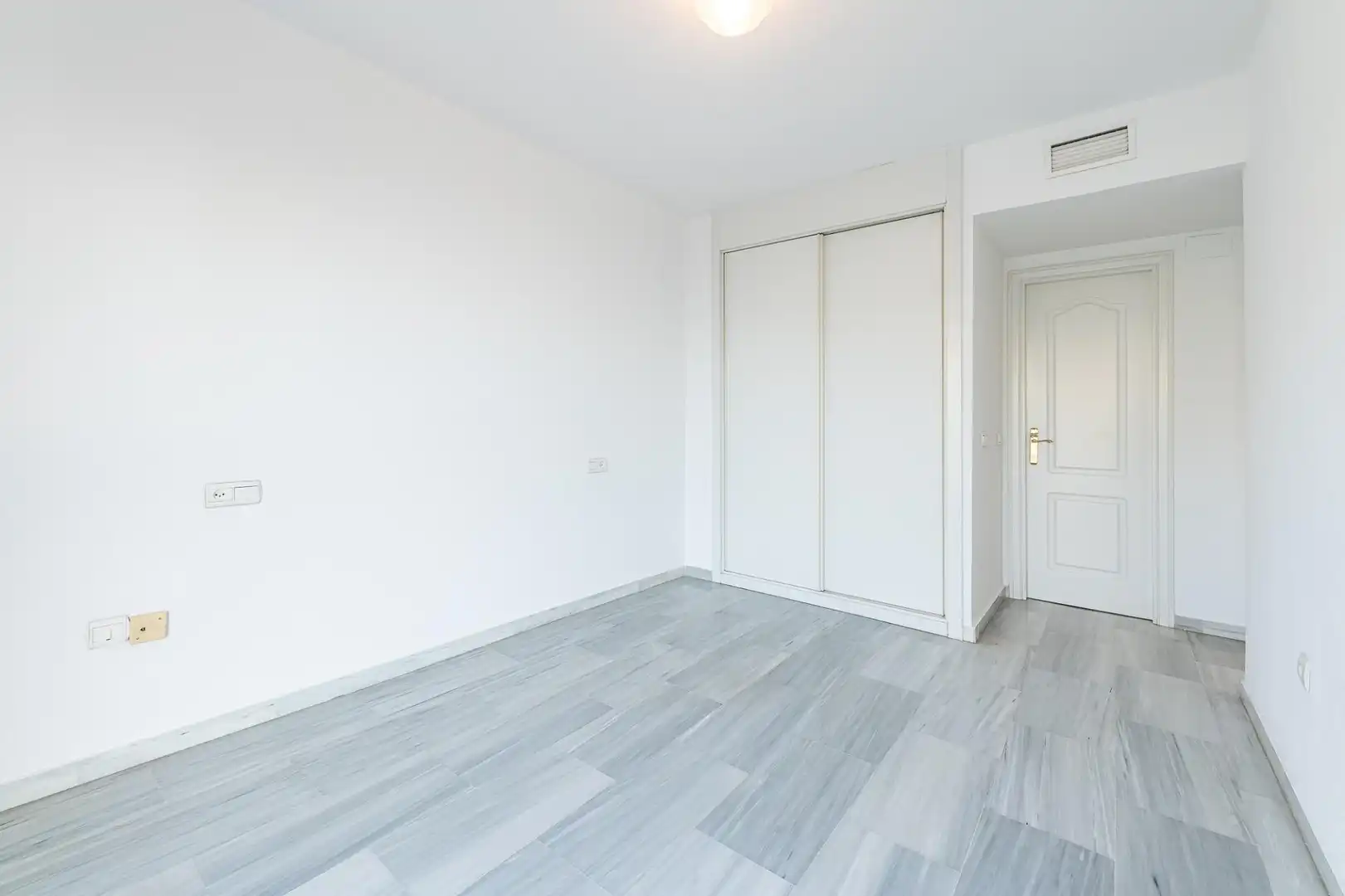 Apartament en venda en Torremolinos amb Aire condicionat, Calefacció i Jardí privat