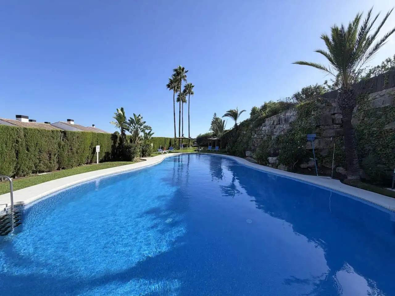 Swimming pool of Detached homes for rent in La Alcaidesa  with Air Conditioner, Terrace and Furnished