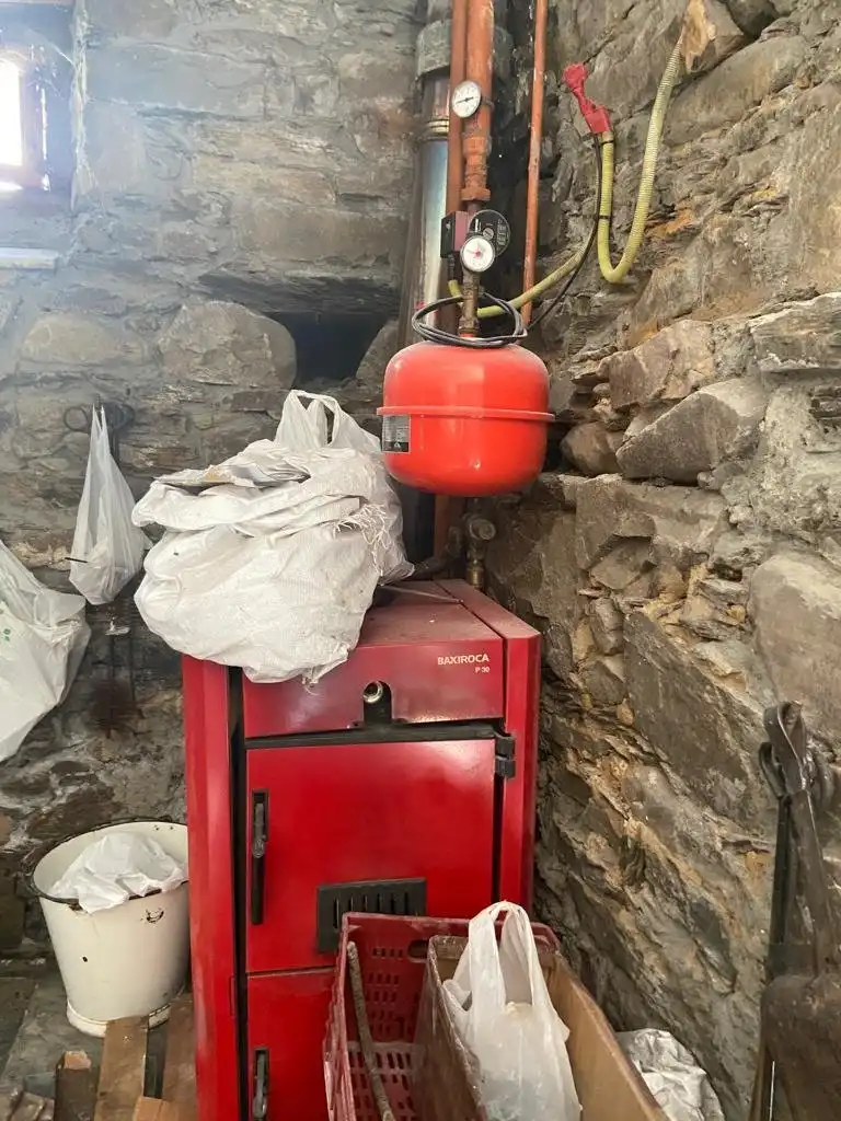 Finca rústica en venta en Palacios del Sil con Calefacción, Terraza y Balcón
