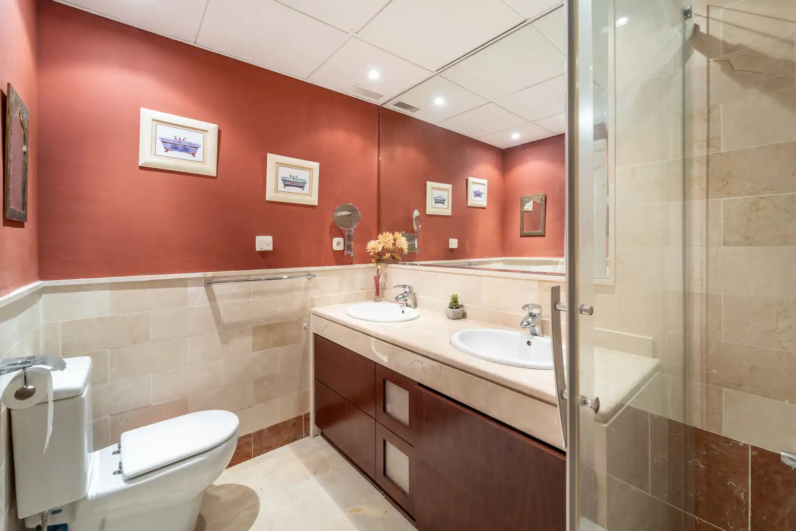 Baño de Apartamento en venta en Milla de Oro