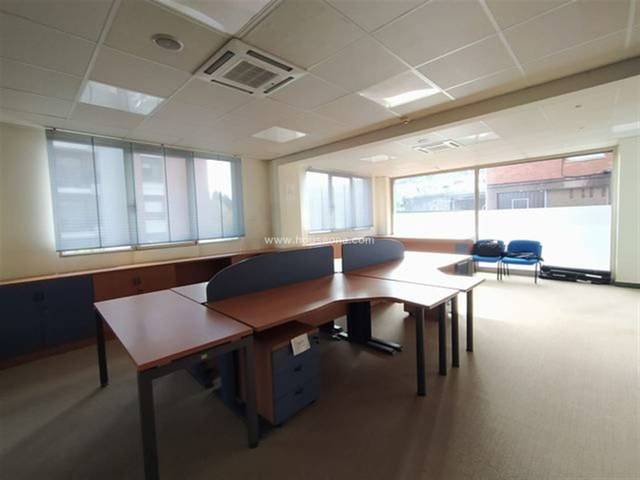 Local comercial en Alquiler en Artatzu - Larraskitu