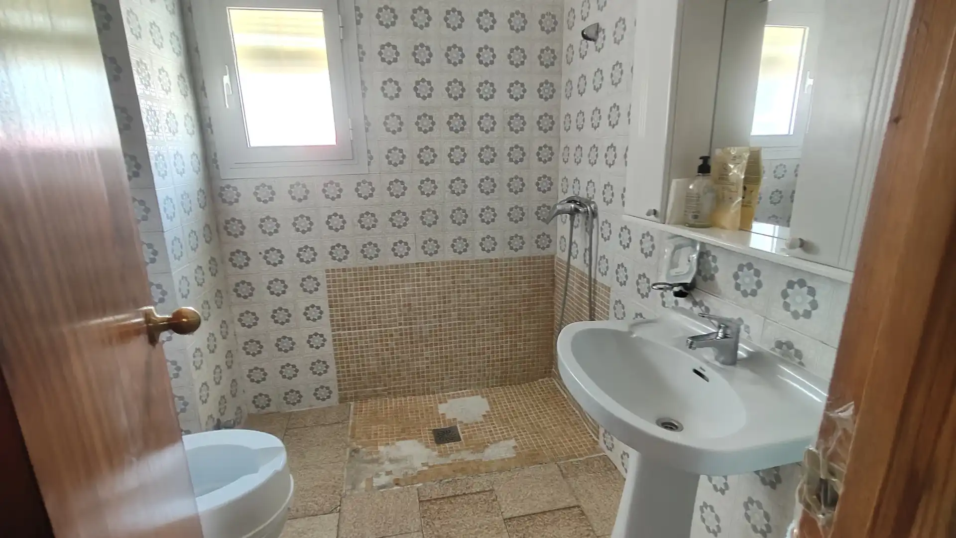 Bany de Casa o xalet en venda en Baza amb Moblat