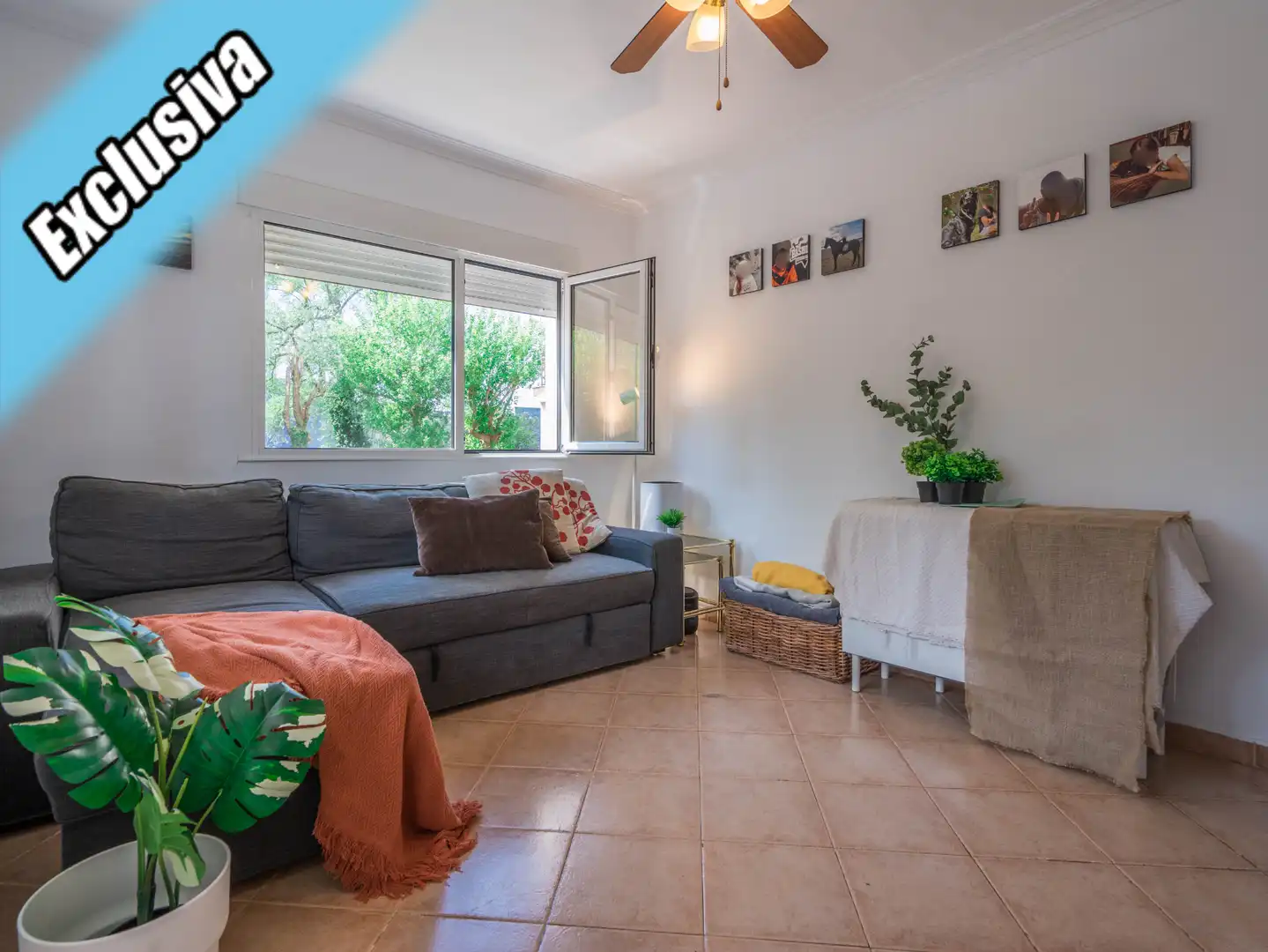Sala d'estar de Pis en venda en Laredo amb Calefacció, Parquet i Terrassa