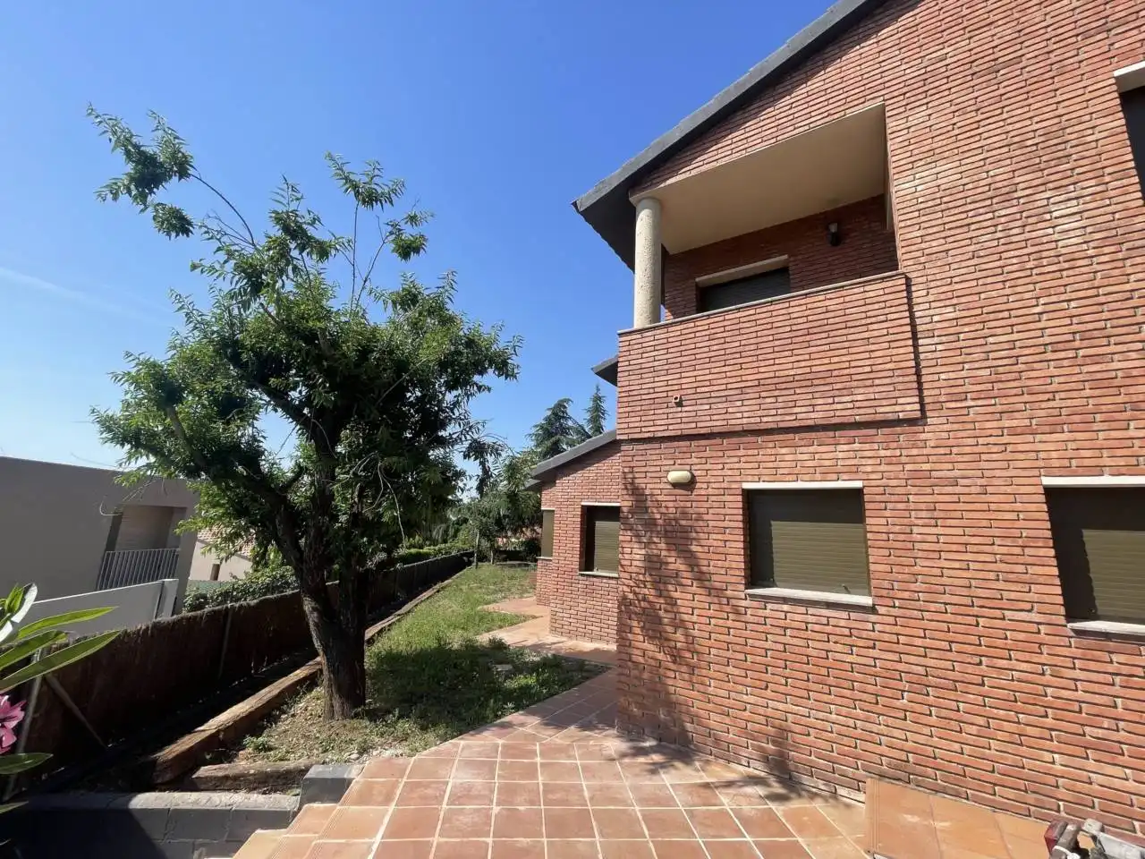 Vista exterior de Casa o xalet de lloguer en Matadepera amb Calefacció, Jardí privat i Terrassa