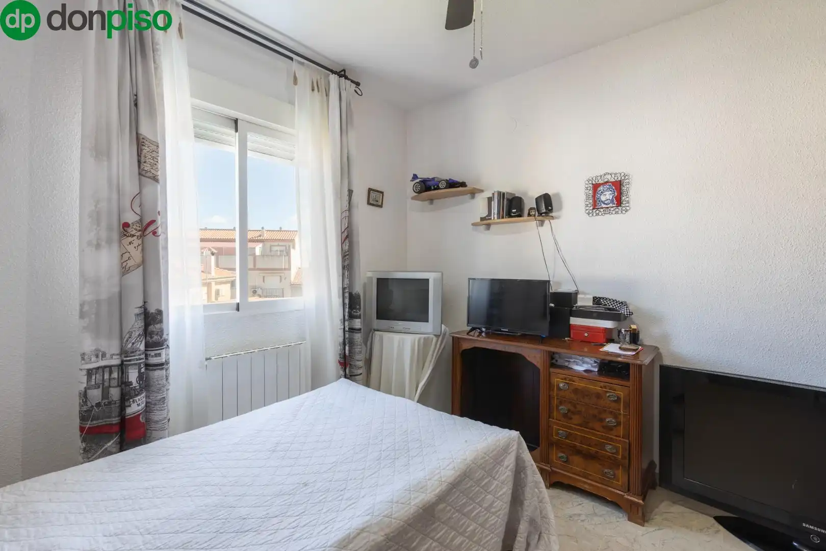Casa adosada en venda a Calle de Fátima, Híjar