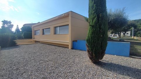 PRECIOSO CHALET con toda la vivienda en planta ubicado en la encantadora zona de Can Cruixent